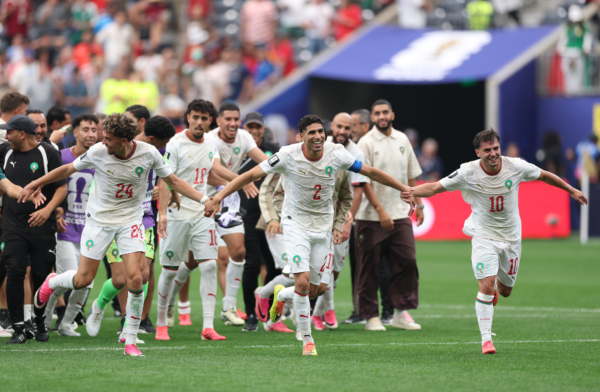 HOUSTON, TEXAS - JULY 04: Neil El Aynaoui #24, Achraf Hakimi #2 and Brahim Diaz #10 of Morocco applaud fans after the 3-0 victory during the FIFA World Cup 2026 Round of 16 match between Canada and Morocco at Houston Stadium on July 04, 2026 in Houston, Texas.