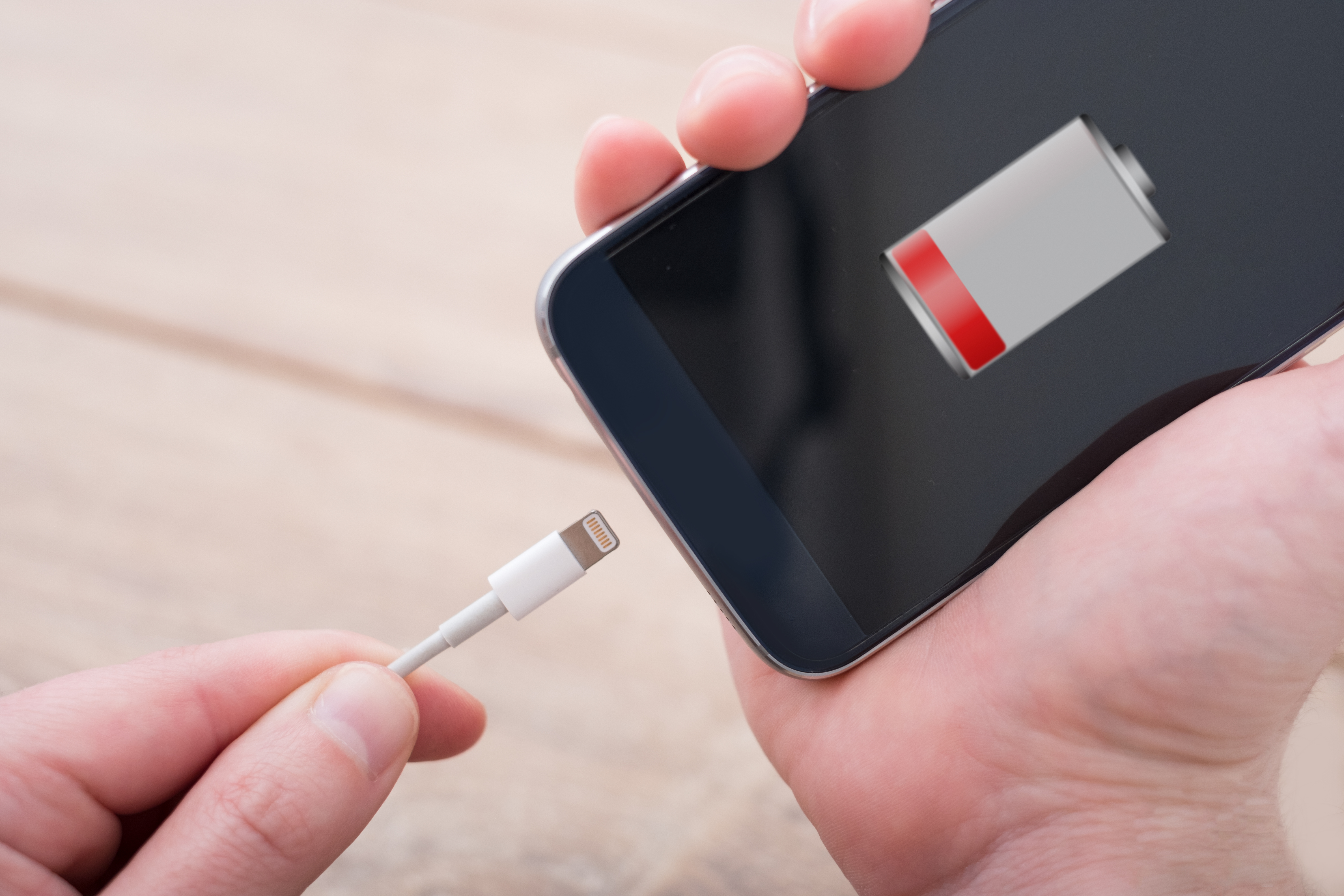 市場預測,iPhone Ultra有望改善電池續航力問題。(Shutterstock)